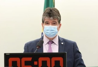 Ruy preside comitê que fiscaliza obras inacabadas no Brasil visando combate à corrupção