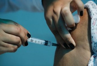 Vacinação continua nesta sexta (19) para maiores de 70 anos, em João Pessoa