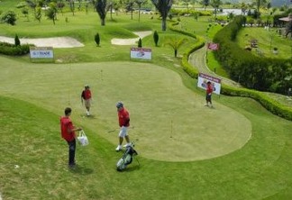 BARRACO DE GRÃ-FINOS: confusão no campo de golfe em Bananeiras em plena sexta-feira santa