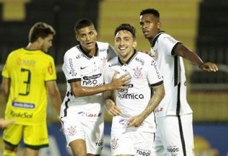 Corinthians atropela o Santos e abre boa vantagem na Copa do Brasil