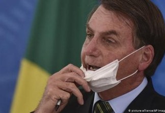 Bolsonaro defende integrantes do 'gabinete do ódio' e afirma que eles são 'perseguidos'