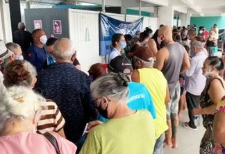 Vacinas acabam e aglomeração é registrada no Centro Cultural de Mangabeira, em João Pessoa