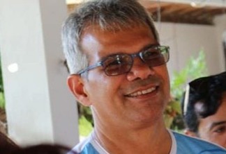 "Quadro de saúde estável": Jornalista Eduardo Carneiro segue em tratamento por complicações da Covid-19