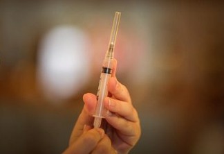 Saúde de Alagoa Grande se pronuncia sobre aplicação de doses vencidas da vacina AstraZeneca
