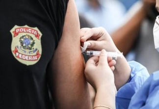 Paraíba começa a vacinar profissionais das forças de segurança contra covid-19 nesta quarta (07)