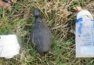 Esquadrão antibombas vai a floresta, mas descobre que granada é brinquedo sexual
