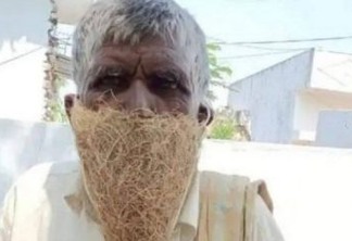 Aposentado viraliza usando máscara feita de ninho de pássaro ao buscar a pensão