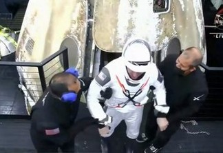Astronautas voltam à Terra após quase seis meses na Estação Espacial Internacional; veja vídeo