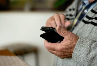 Aplicativo criado na Paraíba ajuda idosos no uso de medicação
