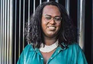 Primeira vereadora trans de Niterói, Benny Briolly, deixa o país após ameaças