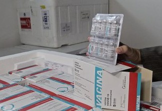 Paraíba deve receber quase 80 mil doses da vacina Astrazeneca no próximo sábado