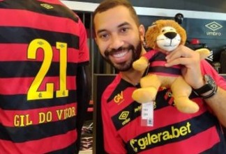 Ex-BBB Gilberto visita clube do Sport, sofre homofobia por parte de conselheiro do time e lamenta: "Machuca muito" - OUÇA
