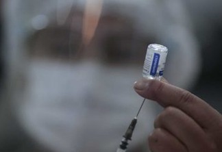 Exigências diferentes pelo País dificultam vacinação de pessoas com comorbidades