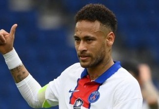  “Estão levando para o pessoal” reclama Neymar após levar cartão amarelo, que pode lhe tirar da final da Copa da França