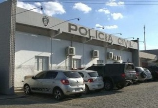 Polícia encontra droga escondida em roupa de bebê em Campina Grande