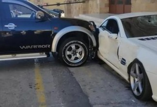 Policial revoltado acelera picape e destrói Mercedes do chefe - VEJA VÍDEO