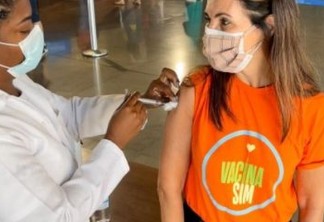Fátima Bernardes toma vacina contra a Covid-19: 'Um momento de patriotismo' - VEJA VÍDEO