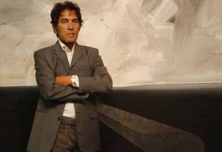 'AR E ESPÍRITO': Artista italiano vende obra invisível por R$ 93 mil - VEJA VÍDEO