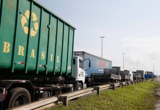 Para cobrar Bolsonaro, caminhoneiros anunciam nova ameaça de greve