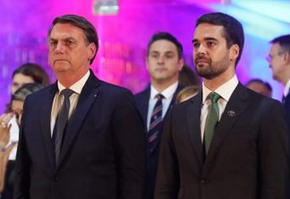 "O presidente é um imbecil", diz Eduardo Leite após ataque homofóbico; governador defende voto de 2018 contra o PT