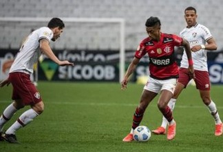 Com gol nos acréscimos, Fluminense vence Flamengo em clássico disputado em São Paulo