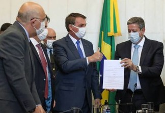 "Bolsa farelo": PT vai explorar ataques de Bolsonaro ao Bolsa Família, mas não deve votar contra Auxílio Brasil