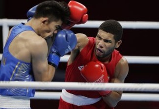 Hebert Conceição vence cazaque e garante medalha no boxe nas Olimpíadas