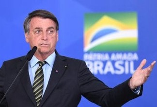 Por unanimidade, TSE pede ao STF que Bolsonaro seja investigado por disseminação de fake news contra urnas