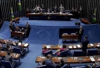 Com acordo para retirar 'distritão', Câmara aprova texto-base de PEC que resgata coligações