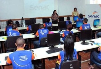 Senac realiza cursos para soldados em Cajazeiras