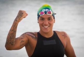 "Mulheres negras brilham em Tóquio": Ana Marcela dispara no fim e ganha a medalha de ouro na maratona aquática