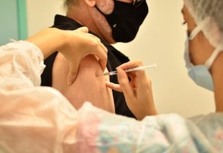 IMUNIZAÇÃO: Campina Grande aplica apenas segunda dose da vacina contra Covid-19 nesta quinta-feira