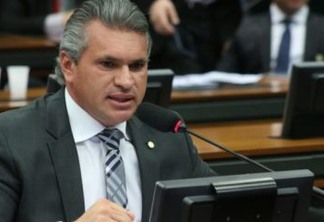 “O presidente jogou uma pá de cal na imagem do Brasil lá fora”, diz Julian Lemos após polêmicas que envolvem Bolsonaro e repercutem internacionalmente