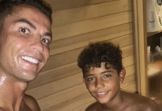 Em foto com filho mais velho, Cristiano Ronaldo publica mensagem aos fãs