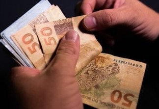 Salário mínimo ideal deveria ser de R$ 6.527, aponta pesquisa socioeconômica