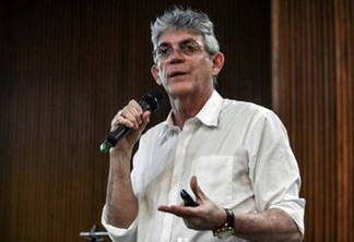 PSTU-PB se manifesta sobre a volta de Ricardo Coutinho ao PT: 'Degeneração do partido imposto pela direção'