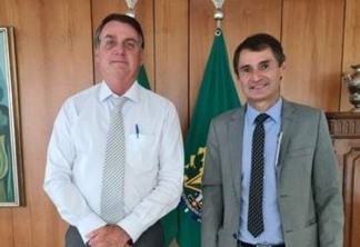 Após admitir sentar com Lula, Romero Rodrigues revela que pode se engajar na campanha de Bolsonaro na Paraíba