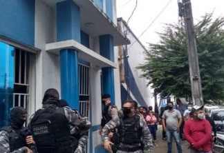 SUSTO E CONFUSÃO: bomba caseira explode na Câmara Municipal de Sapé durante sessão
