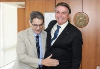 PTB apresenta proposta de filiação a Bolsonaro com promessa de cargos