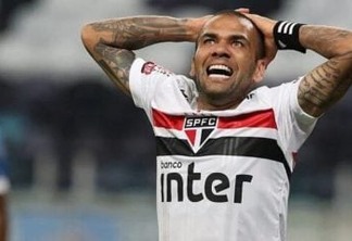 Dani Alves rescinde com o São Paulo; Fla debate contratação