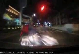 CENAS FORTES: vídeo do aplicativo do GPS mostra momento exato do acidente em Manaíra; VEJA