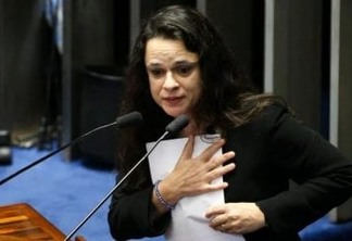 ‘Desconectados da realidade’, diz Janaina Paschoal sobre adeptos do impeachment de Bolsonaro