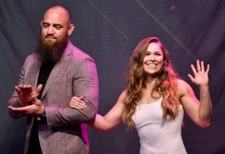 Ronda Rousey, ex-campeã do UFC, dá à luz a sua primeira filha