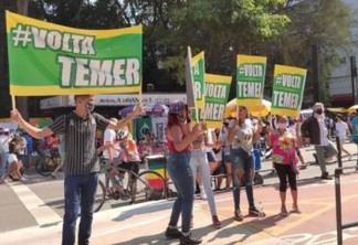 “Manifestantes” receberam R$ 50 para erguerem placas “Volta Temer”, diz site