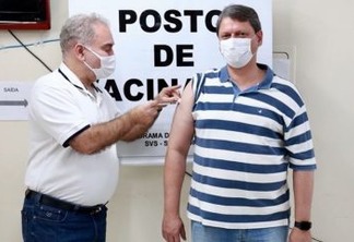 Queiroga caiu na armadilha de Bolsonaro ao politizar Pasta da Saúde - Por Nonato Guedes 