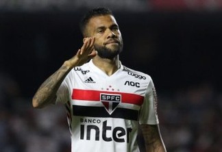 FIM DE UMA ERA! São Paulo anuncia a saída de Daniel Alves do clube