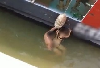 Novo vídeo mostra casal fazendo sexo no lago de Palmas após imagens de flutuante viralizarem