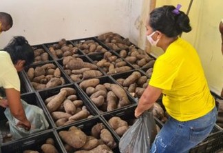 Prefeitura de Conde entrega mais de 12 toneladas de alimentos para famílias em situação de vulnerabilidade social