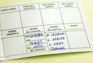 Em Curitiba, 97% das pessoas comparecem aos pontos de vacinação para receberem a segunda dose da vacina. Curitiba, 12/04/2021. Foto: Pedro Ribas/SMCS