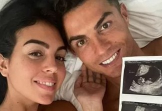 Cristiano Ronaldo anuncia que será pai de gêmeos